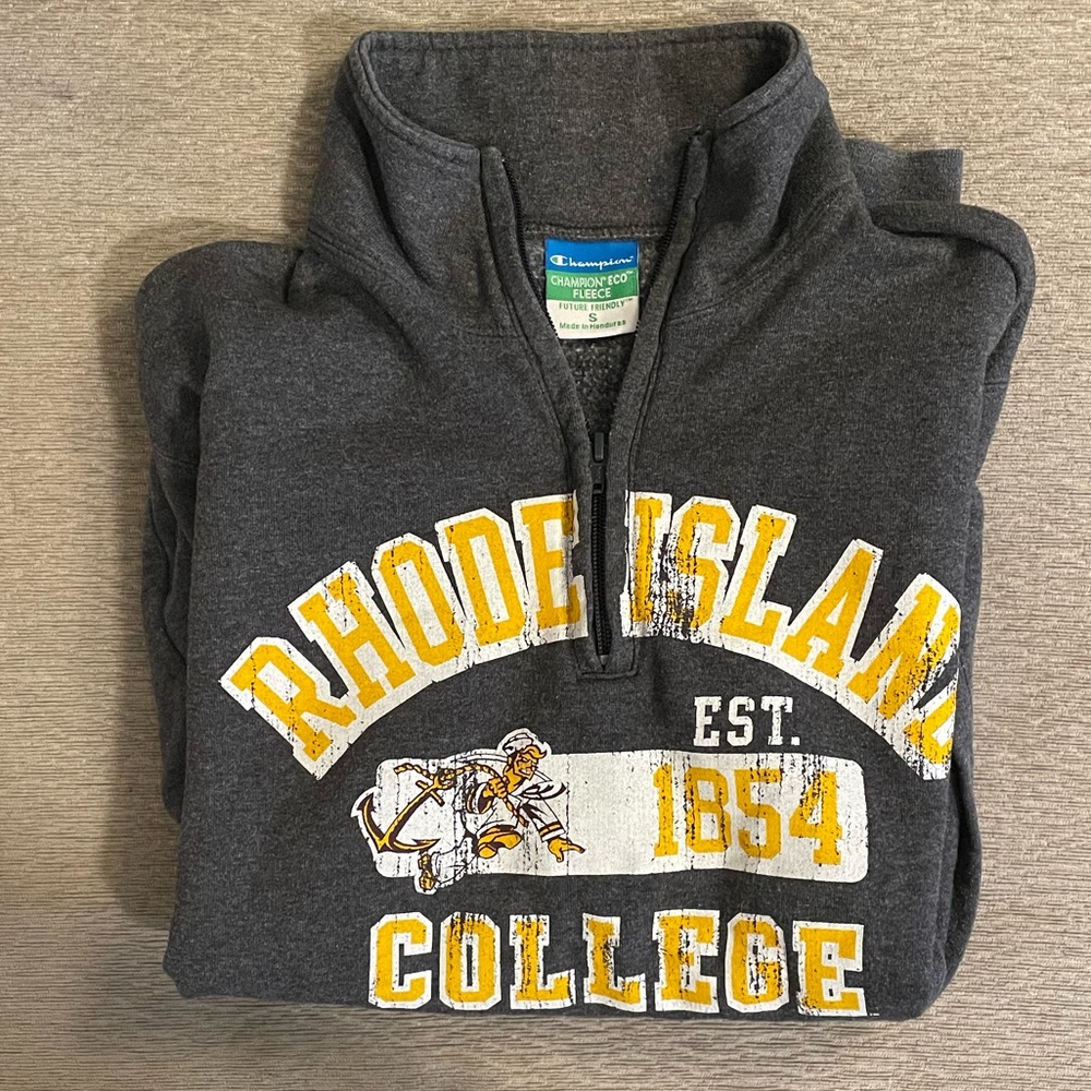 Vintage Rhode Island College Campion quarter zip with front pocket